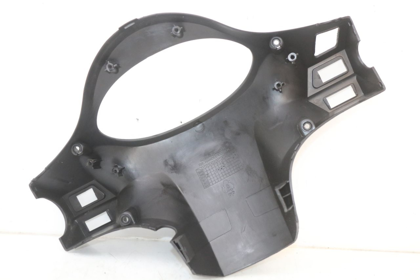 photo de TAPA MANILLAR CONMUTADOR SYM FIDDLE 2 50 (2008 - 2013) - Detalles de los puntos de fijación