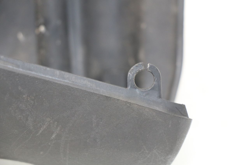 photo de CUBIERTA DEL MANILLAR DEL INTERRUPTOR DE LUCES. PIAGGIO FLY 2T 50 (2004 - 2017) - Primer plano técnico