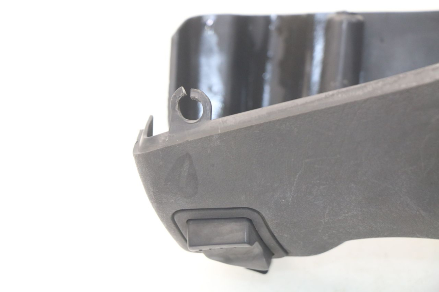 photo de CUBIERTA DEL MANILLAR DEL INTERRUPTOR DE LUCES. PIAGGIO FLY 2T 50 (2004 - 2017) - Vista general del producto