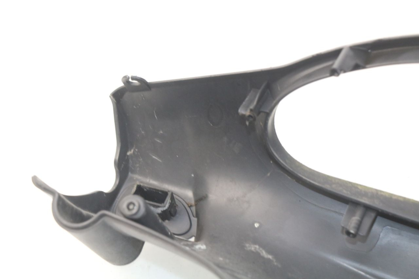photo de CUBIERTA DEL MANILLAR DEL INTERRUPTOR DE LUCES. PIAGGIO FLY 2T 50 (2004 - 2017) - Estado de la superficie y material