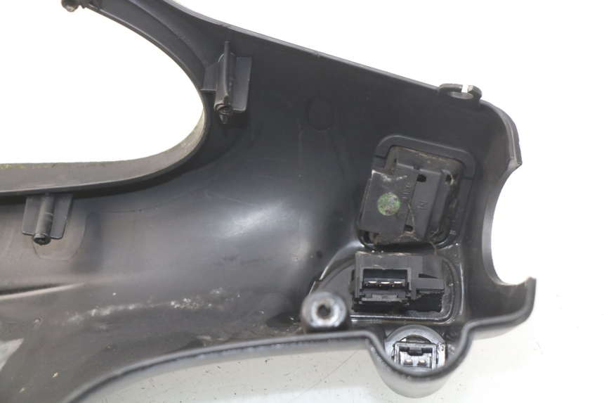 photo de CUBIERTA DEL MANILLAR DEL INTERRUPTOR DE LUCES. PIAGGIO FLY 2T 50 (2004 - 2017) - Recambio usado revisado