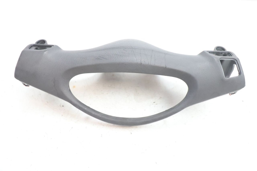 photo de CUBIERTA DEL MANILLAR DEL INTERRUPTOR DE LUCES. PIAGGIO FLY 2T 50 (2004 - 2017) - Zoom estado de uso