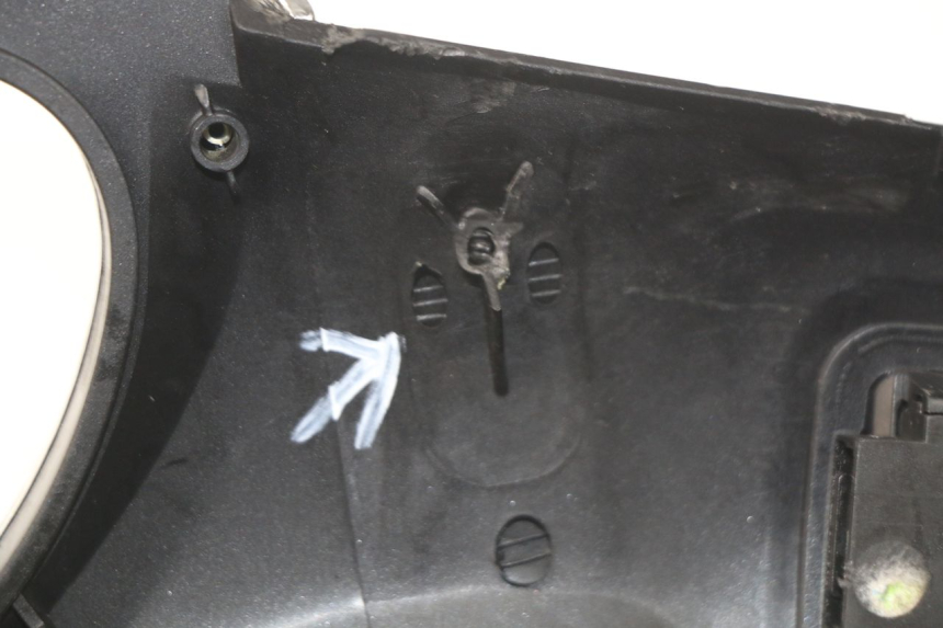 photo de TAPA MANILLAR CONMUTADOR PIAGGIO FLY IE 125 (2012 - 2017) - Marcados y referencias originales