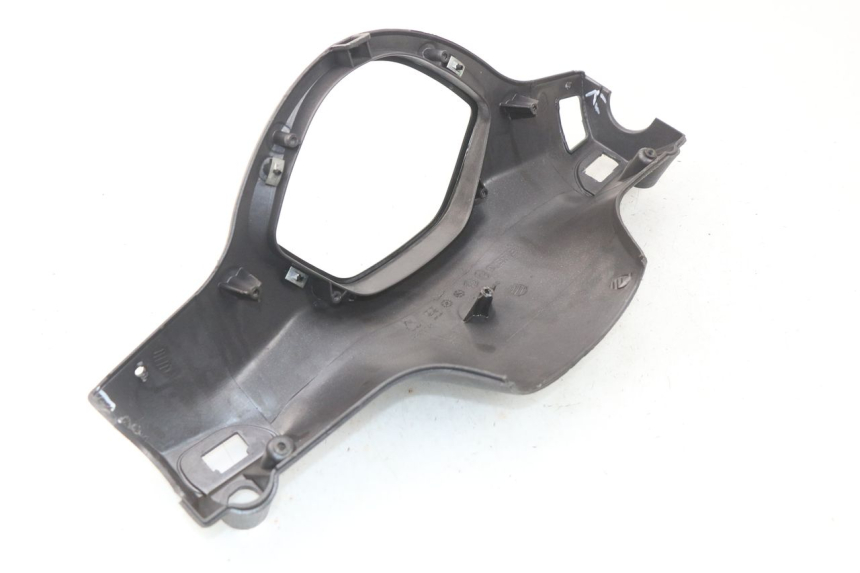photo de TAPA MANILLAR CONMUTADOR PIAGGIO LIBERTY 4T 50 (2009 - 2015) - Zoom estado de uso