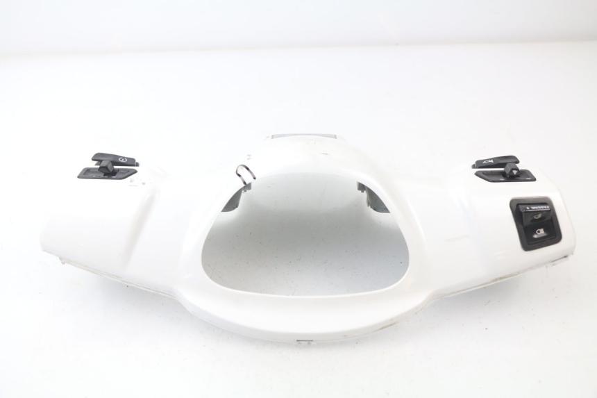 photo de TAPA MANILLAR CONMUTADOR KYMCO LIKE 2T 50 (2009 - 2018) - Zoom sobre los componentes