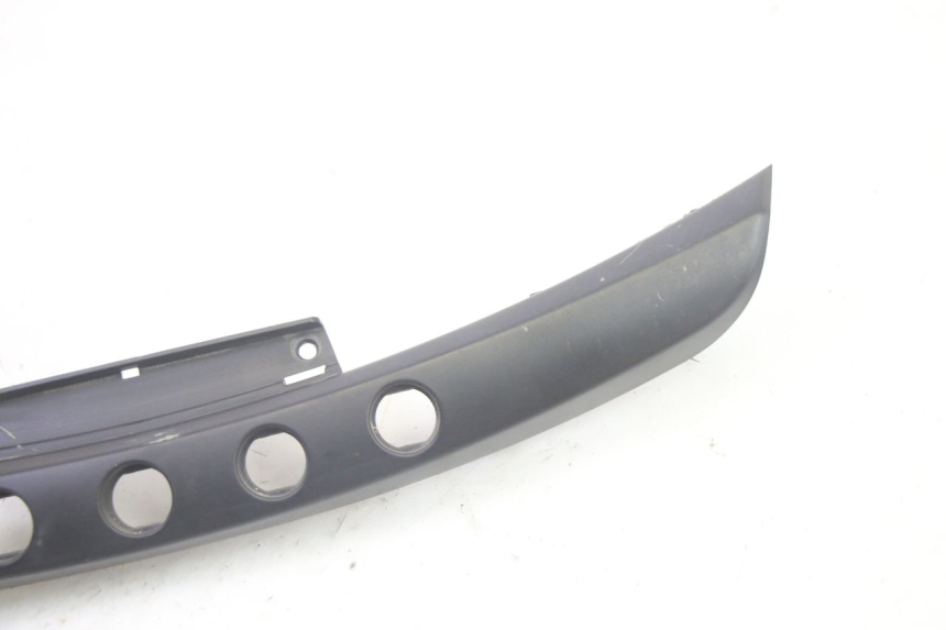 photo de TAPA MANILLAR CONMUTADOR PIAGGIO MP3 HPE 350 (2018 - 2020) - Zoom estado de uso