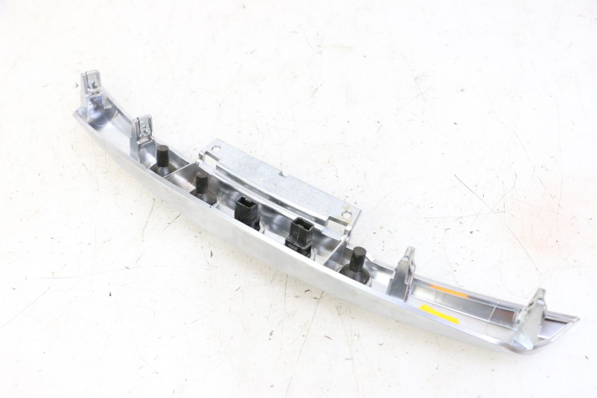 photo de TAPA MANILLAR CONMUTADOR PIAGGIO MP3 500 (2014 - 2017) - Otra perspectiva