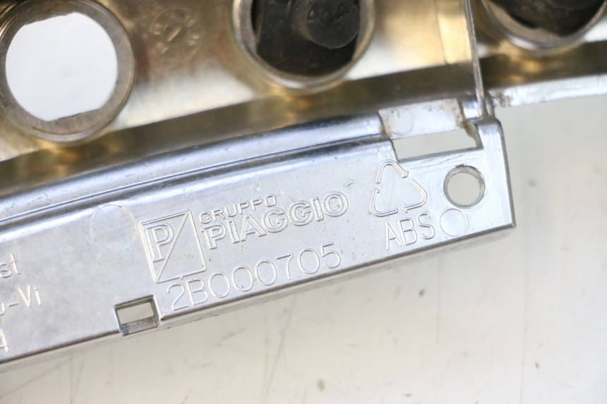 photo de TAPA MANILLAR CONMUTADOR PIAGGIO MP3 500 (2016 - 2018) - Detalle de la pieza