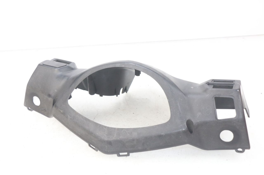 photo de CUBIERTA DEL MANILLAR DEL INTERRUPTOR DE LUCES. SYM ORBIT III 3 4T 50 (2018 - 2021) - Otra perspectiva