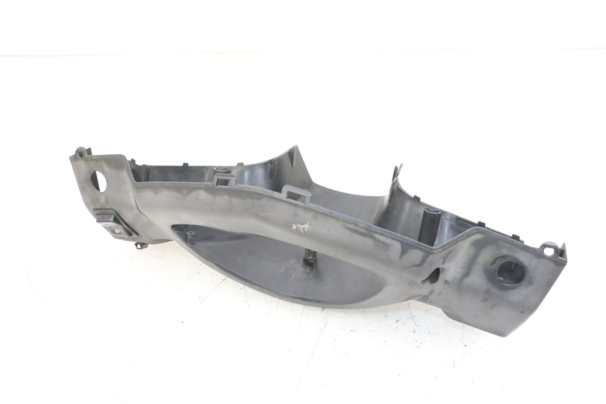 photo de CUBIERTA DEL MANILLAR DEL INTERRUPTOR DE LUCES. SYM ORBIT III 3 4T 50 (2018 - 2021) - Primer plano técnico