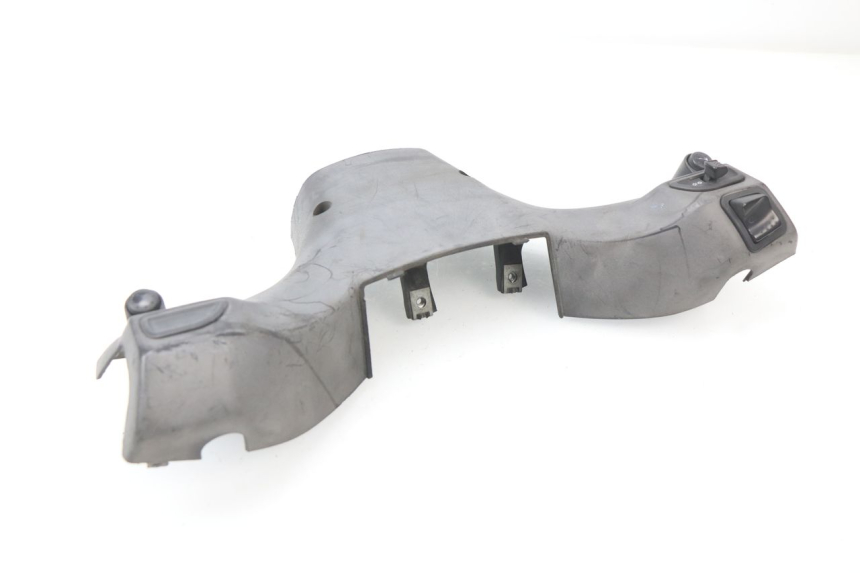 photo de TAPA MANILLAR CONMUTADOR GILERA STALKER 50 (1997 - 2005) - Detalles de los puntos de fijación