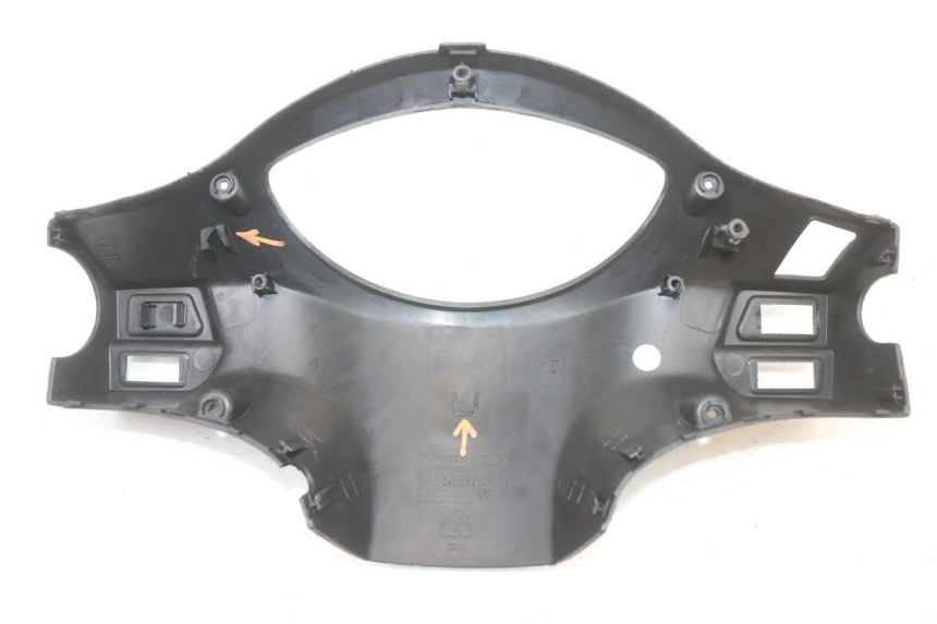 photo de TAPA MANILLAR CONMUTADOR PEUGEOT TWEET 125 (2018 - 2021) - Detalle de la pieza