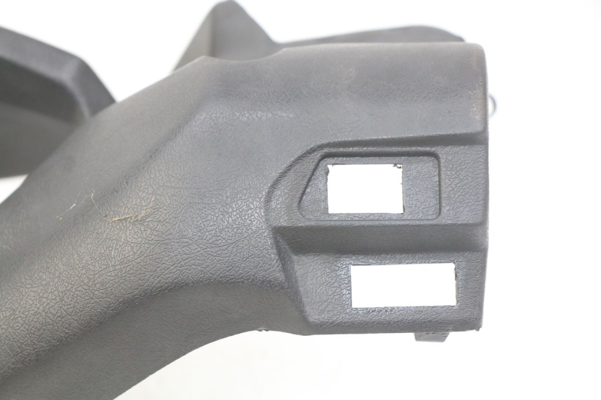 photo de CUBIERTA DEL MANILLAR DEL INTERRUPTOR DE LUCES. YAMAHA XMAX X-MAX 125 (2006 - 2009) - Otra vista del artículo