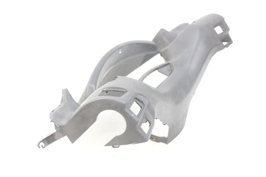 photo de CUBIERTA DEL MANILLAR DEL INTERRUPTOR DE LUCES. YAMAHA XMAX X-MAX 125 (2006 - 2009) - Estado de la superficie y material