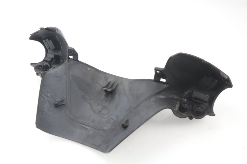 photo de TAPA MANILLAR CONMUTADOR PIAGGIO X9 125 (2000 - 2003) - Primer plano técnico