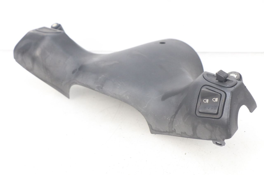 photo de TAPA MANILLAR CONMUTADOR PIAGGIO ZIP 4T 50 (2006 - 2017) - Zoom estado de uso