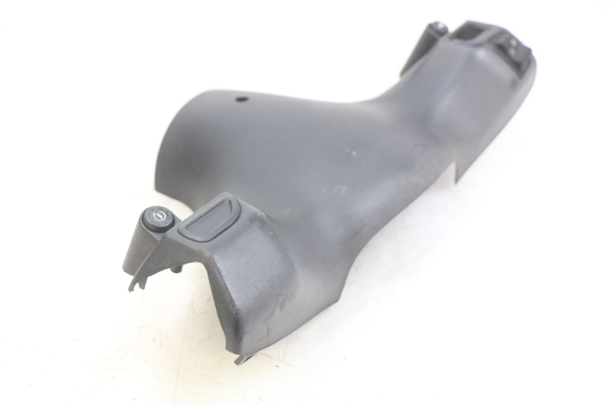 photo de CUBIERTA DEL MANILLAR DEL INTERRUPTOR DE LUCES. PIAGGIO ZIP 4T 50 (2018 - 2020) - Otra perspectiva