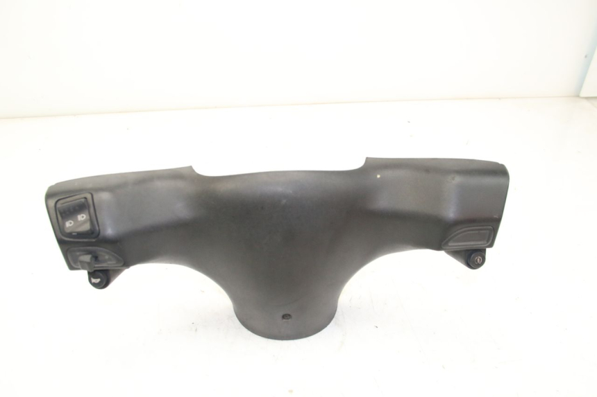 photo de CUBIERTA DEL MANILLAR DEL INTERRUPTOR DE LUCES. PIAGGIO ZIP 4T 50 (2018 - 2020) - Vista principal