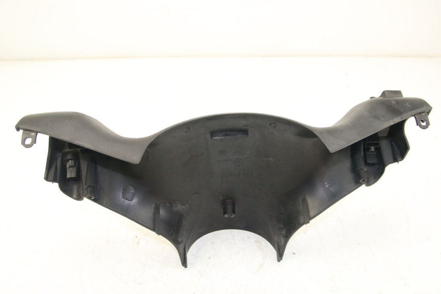 photo de CUBIERTA DEL MANILLAR DEL INTERRUPTOR DE LUCES. PIAGGIO ZIP 4T 50 (2018 - 2020) - Detalles de los puntos de fijación