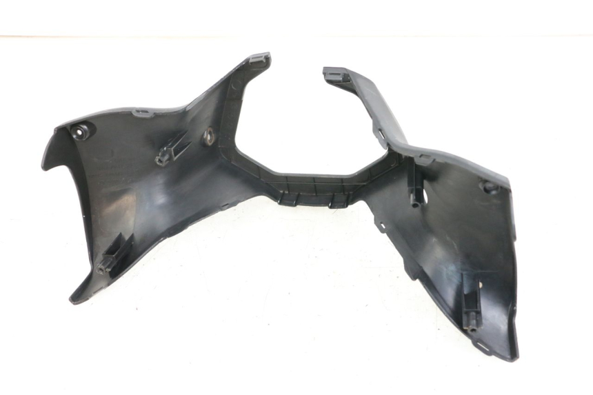 photo de CUBIERTA DEL MANILLAR KYMCO DINK STREET 125 (2009 - 2014) - Primer plano técnico