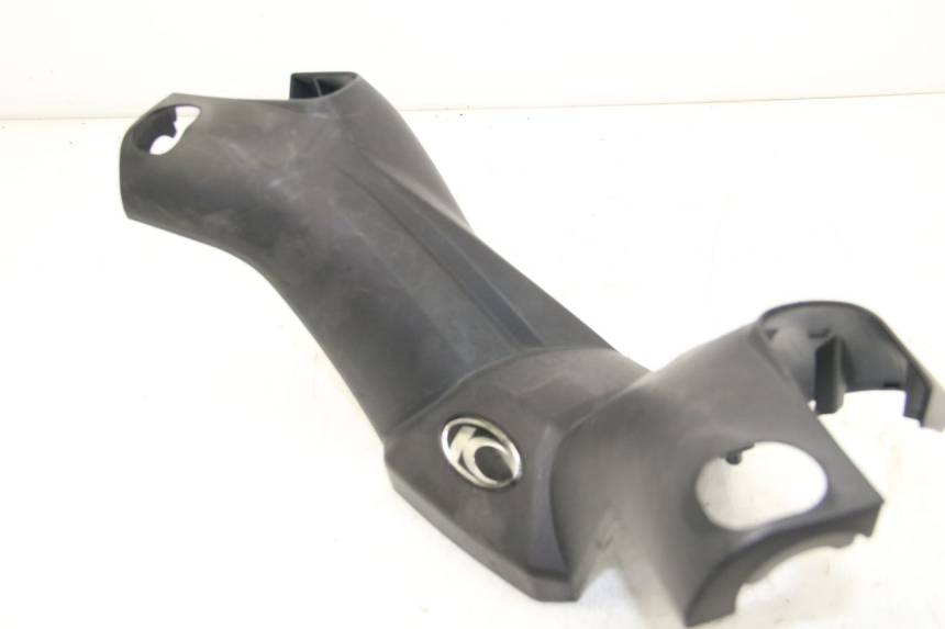 photo de CUBIERTA DEL MANILLAR KYMCO DOWNTOWN ABS 125 (2015 - 2017) - Detalles de los puntos de fijación