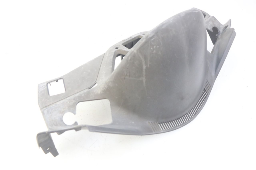 photo de CUBIERTA DEL MANILLAR HONDA FES PANTHEON 125 (2003 - 2007) - Primer plano técnico