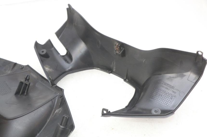 photo de CUBIERTA DEL MANILLAR HONDA FES S-WING SWING ABS 125 (2007 - 2015) - Vista general del producto