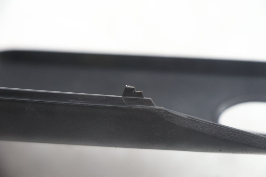 photo de TAPA MANILLAR HONDA FJS SILVER WING SILVERWING 400 (2005 - 2008) - Primer plano técnico