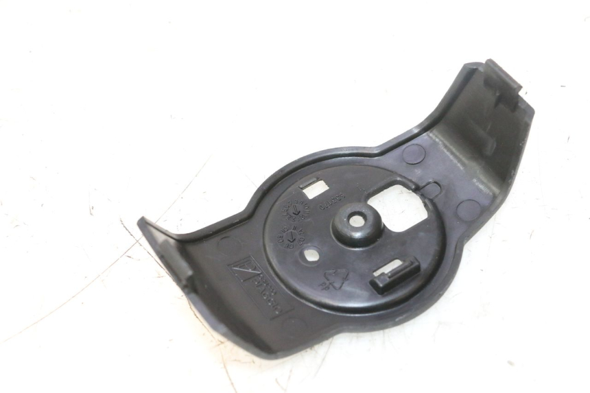 photo de TAPA MANILLAR GILERA GP 800 (2007 - 2013) - Otra perspectiva