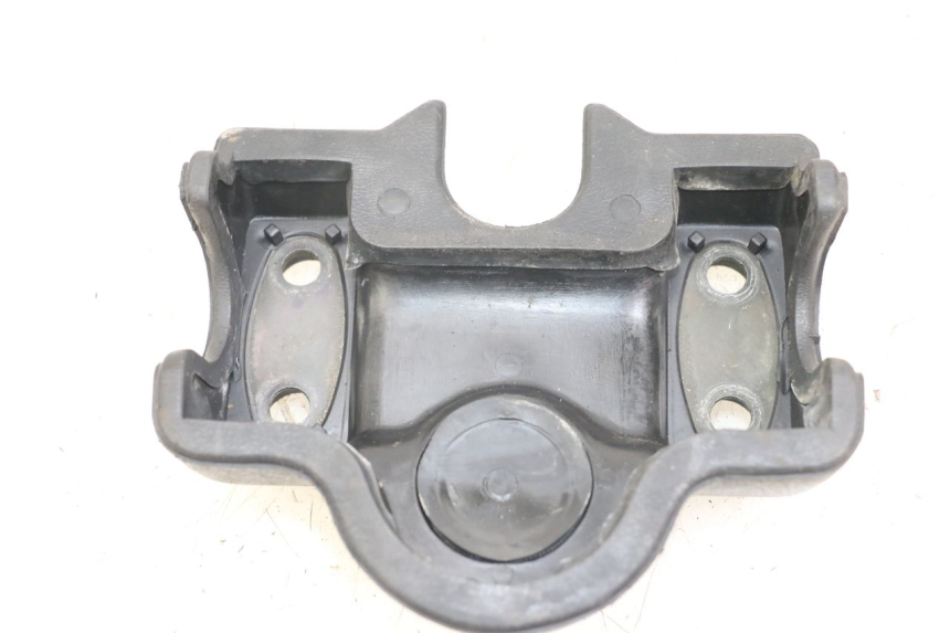 photo de TAPA MANILLAR SUZUKI GSX E 250 (1982 - 1983) - Detalle de la pieza