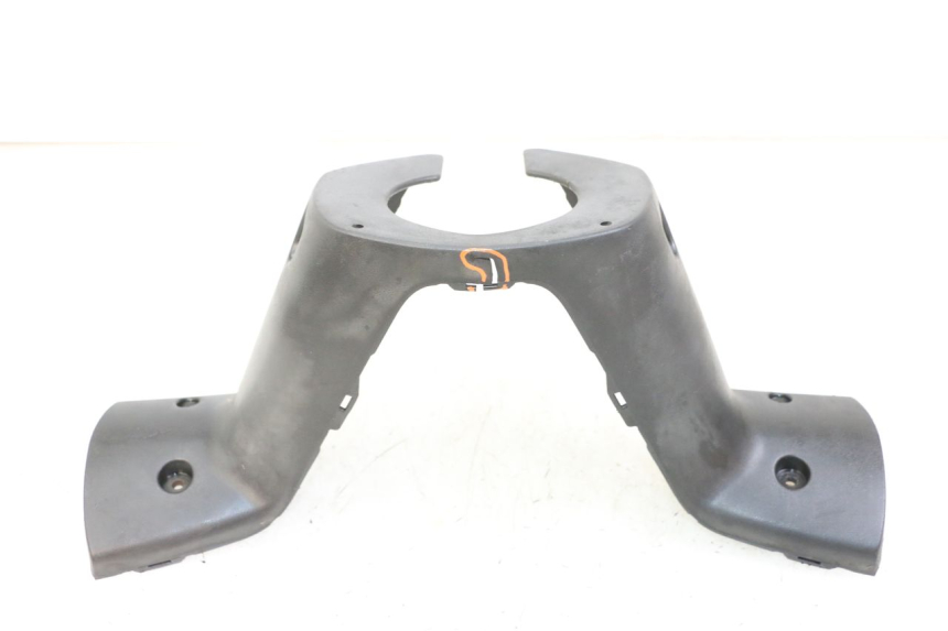 photo de TAPA MANILLAR KYMCO DINK 4T 50 (2007 - 2018) - Primer plano de alta resolución