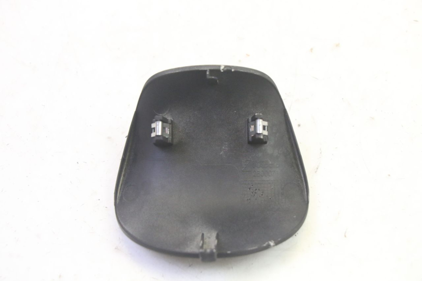 photo de TAPA MANILLAR PIAGGIO MP3 HPE 350 (2018 - 2020) - Otra perspectiva