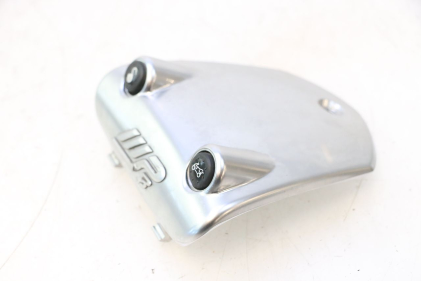 photo de CUBIERTA DEL MANILLAR PIAGGIO MP3 LT 400 (2007 - 2012) - Vista principal