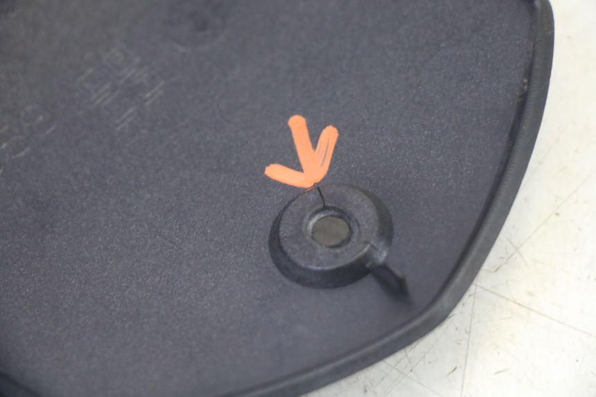 photo de TAPA MANILLAR PIAGGIO MP3 125 (2006 - 2014) - Otra perspectiva