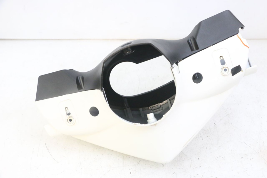 photo de CUBIERTA DEL MANILLAR SYM ORBIT 2 4T 50 (2008 - 2017) - Detalle de la pieza