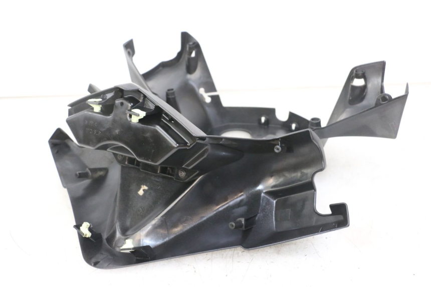 photo de TAPA MANILLAR PEUGEOT SATELIS 125 (2010 - 2012) - Estado de la superficie y material