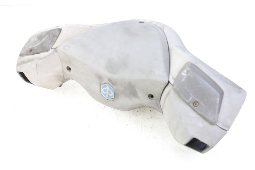 photo de CUBIERTA DEL MANILLAR PIAGGIO X8 125 (2004 - 2007) - Primer plano técnico