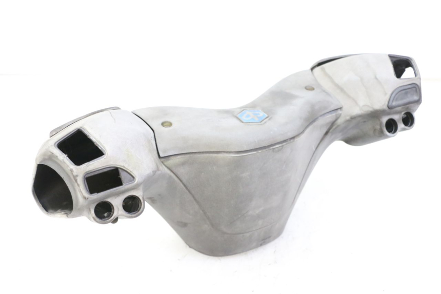 photo de CUBIERTA DEL MANILLAR PIAGGIO X8 125 (2004 - 2007) - Detalles de los puntos de fijación