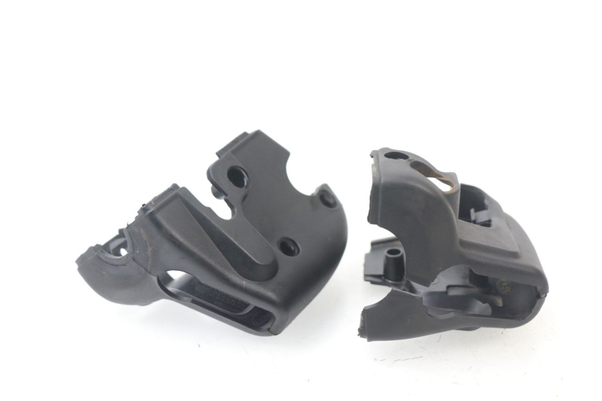 photo de TAPA MANILLAR APRILIA SCARABEO GT 125 (1999 - 2007) - Otra perspectiva