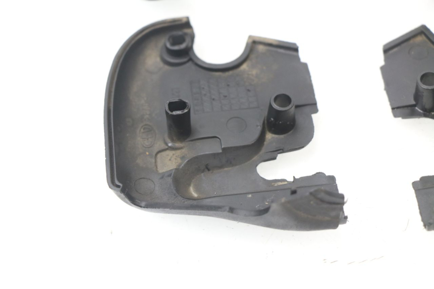 photo de TAPA MANILLAR APRILIA SCARABEO GT 125 (1999 - 2007) - Recambio usado revisado