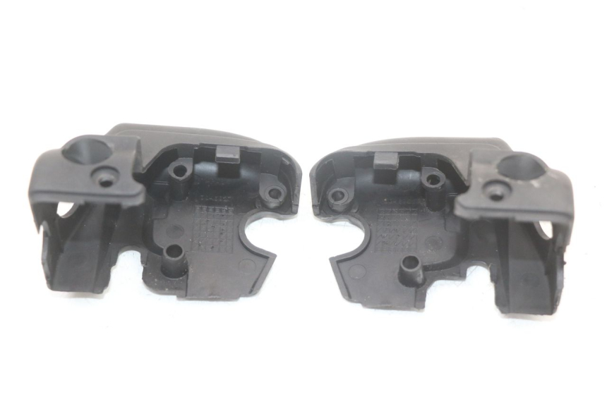 photo de TAPA MANILLAR APRILIA SCARABEO GT 125 (1999 - 2007) - Zoom estado de uso