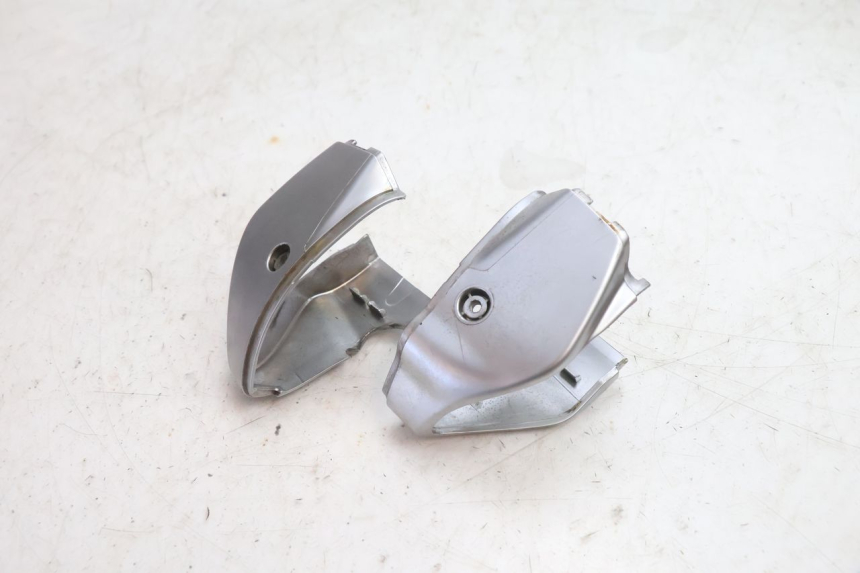 photo de CUBIERTA DEL MANILLAR PIAGGIO VESPA PRIMAVERA 2T 50 (2013 - 2018) - Zoom estado de uso