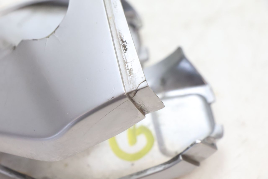 photo de CUBIERTA DEL MANILLAR PIAGGIO VESPA PRIMAVERA 2T 50 (2013 - 2018) - Detalles de los puntos de fijación