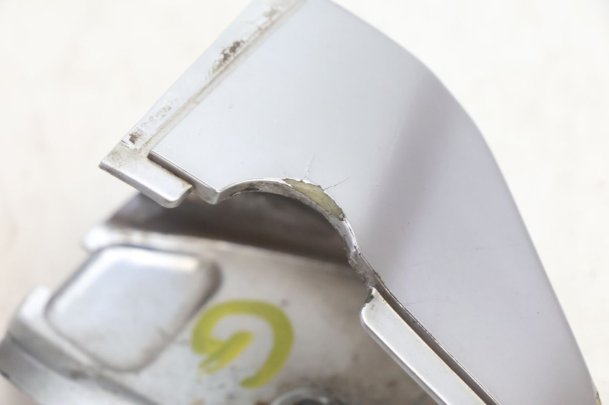 photo de CUBIERTA DEL MANILLAR PIAGGIO VESPA PRIMAVERA 2T 50 (2013 - 2018) - Estado de la superficie y material