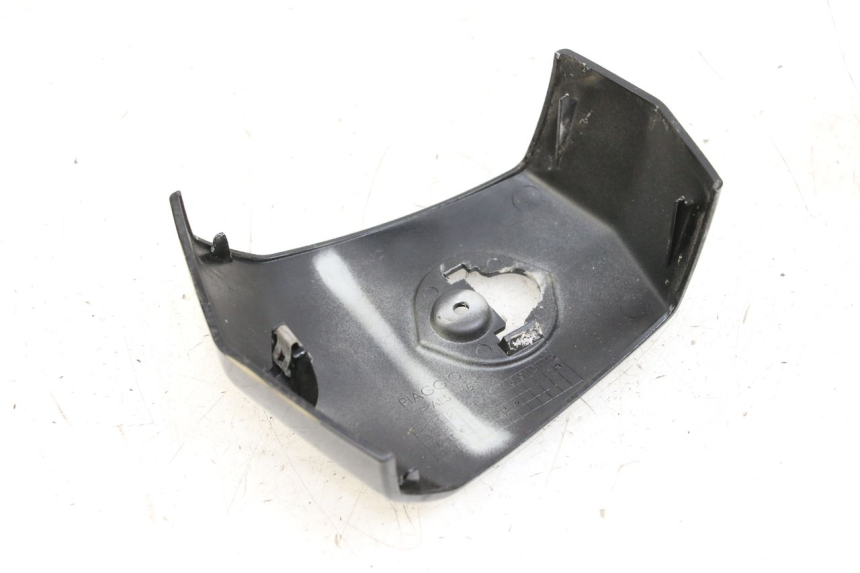 photo de CUBIERTA DEL MANILLAR PIAGGIO X10 125 (2012 - 2017) - Detalle de la pieza