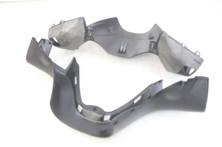 photo de CUBIERTA DEL MANILLAR PIAGGIO XEVO - X EVO 125 (2007 - 2017) - Recambio usado revisado