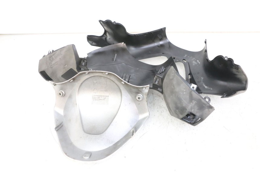 photo de CUBIERTA DEL MANILLAR PIAGGIO XEVO - X EVO 125 (2007 - 2017) - Recambio usado revisado