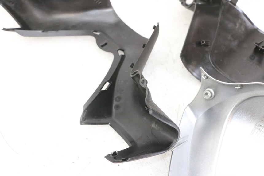 photo de CUBIERTA DEL MANILLAR PIAGGIO XEVO - X EVO 125 (2007 - 2017) - Otra vista del artículo