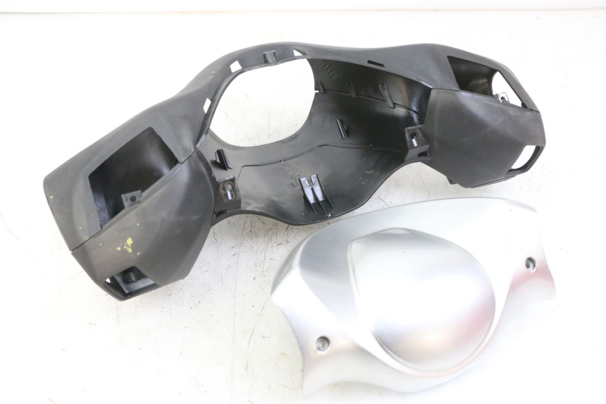 photo de CUBIERTA DEL MANILLAR PIAGGIO XEVO - X EVO 125 (2007 - 2017) - Zoom estado de uso