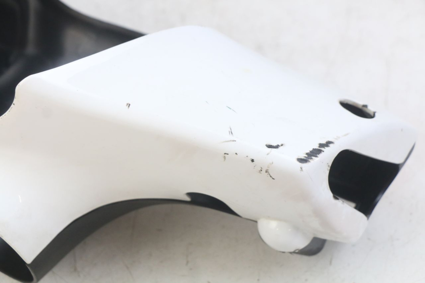 photo de CUBIERTA DEL MANILLAR PIAGGIO ZIP 2T 50 (2009 - 2019) - Zoom estado de uso